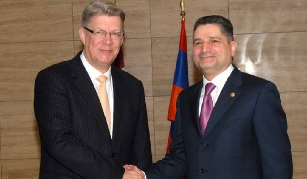 6e99267a2bc18fef4196bba7b24f347c