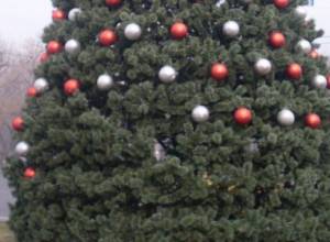 Снегурочка украла игрушки?