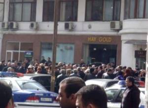 К Дому правительства пройти не дали