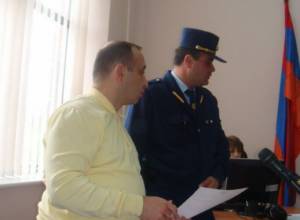 "Кто приказал стрелять в моего сына?"