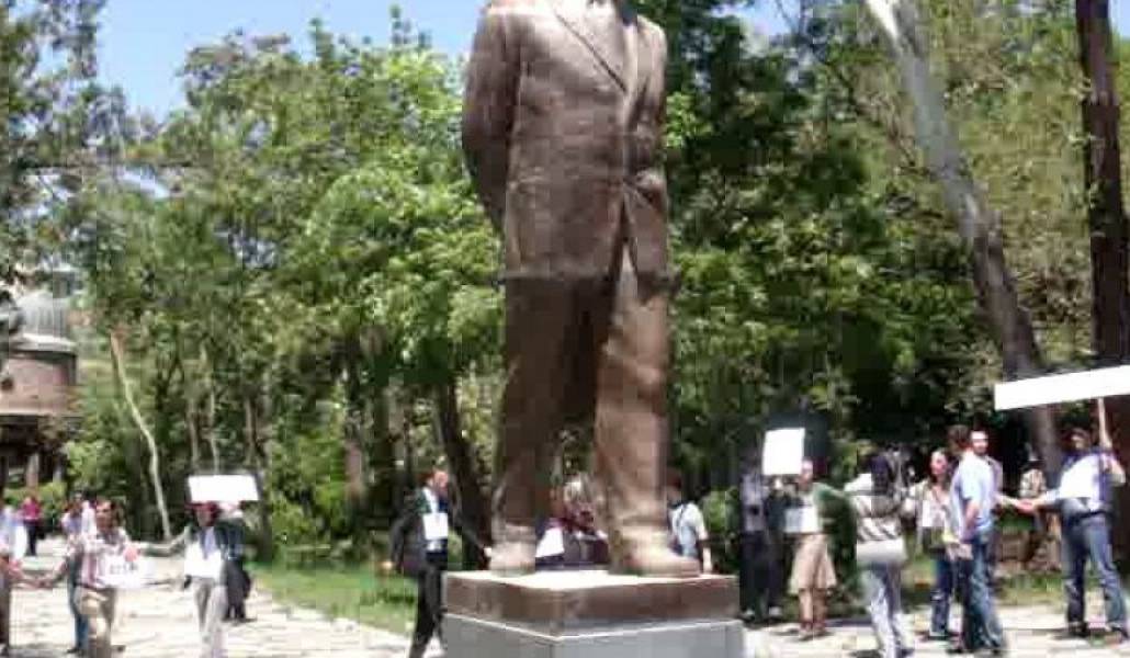 a953456f6cd5f4aa3fbdfe9b0b5a6e58