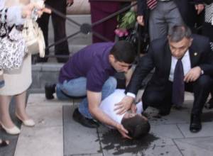 Выпускника доставили в больницу