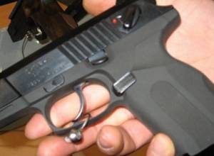 Полицейский стрелял