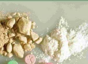 Они сообщили, что они - наркоманы