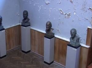 В музей проникла сырость