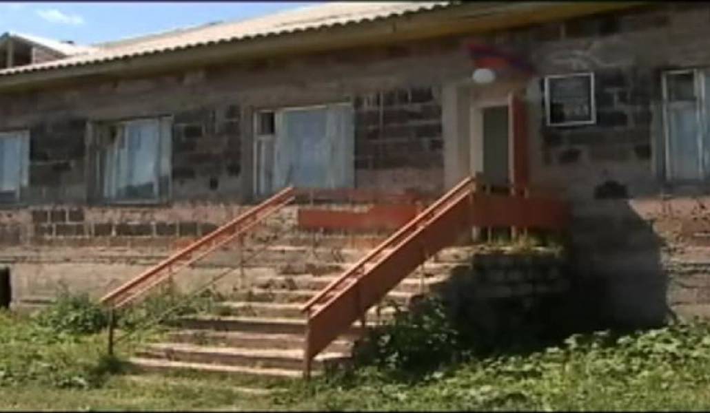 9c8f79eb05d938aaa2d0633374fa6aff