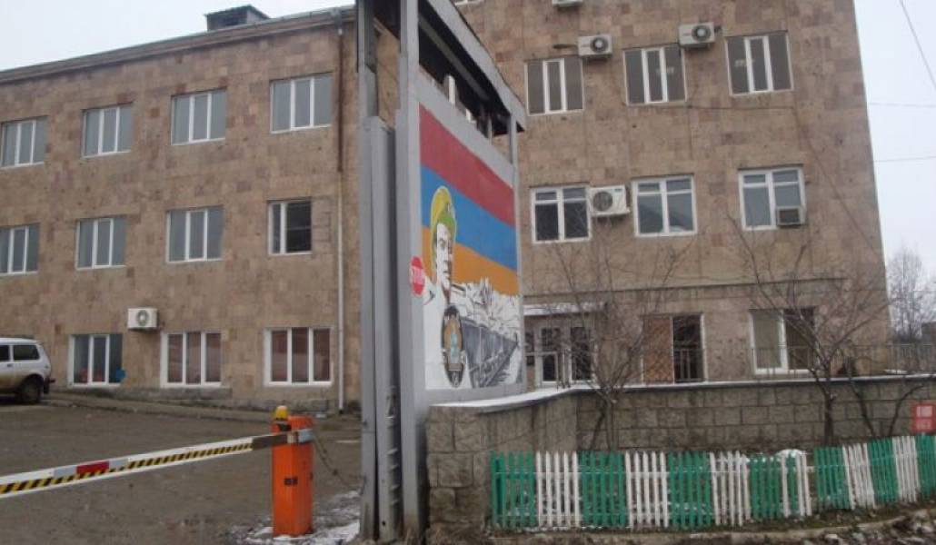 4e9935f89bb641d2e4a78f9080e4e148