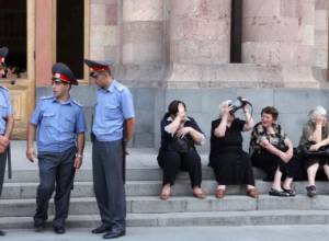 Гости по четвергам на площади