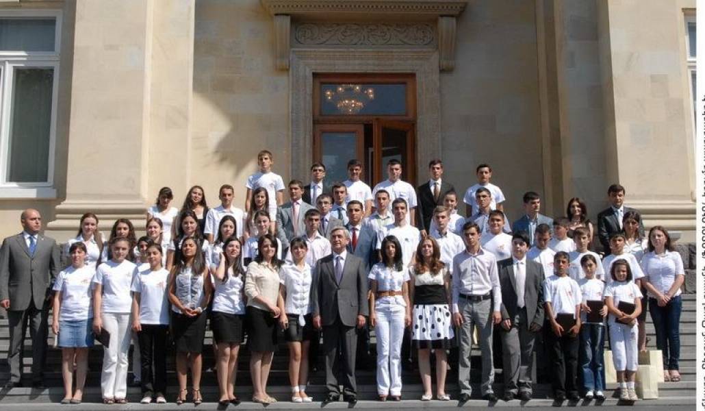 d3a716a898eaddda67502aeb2a541709