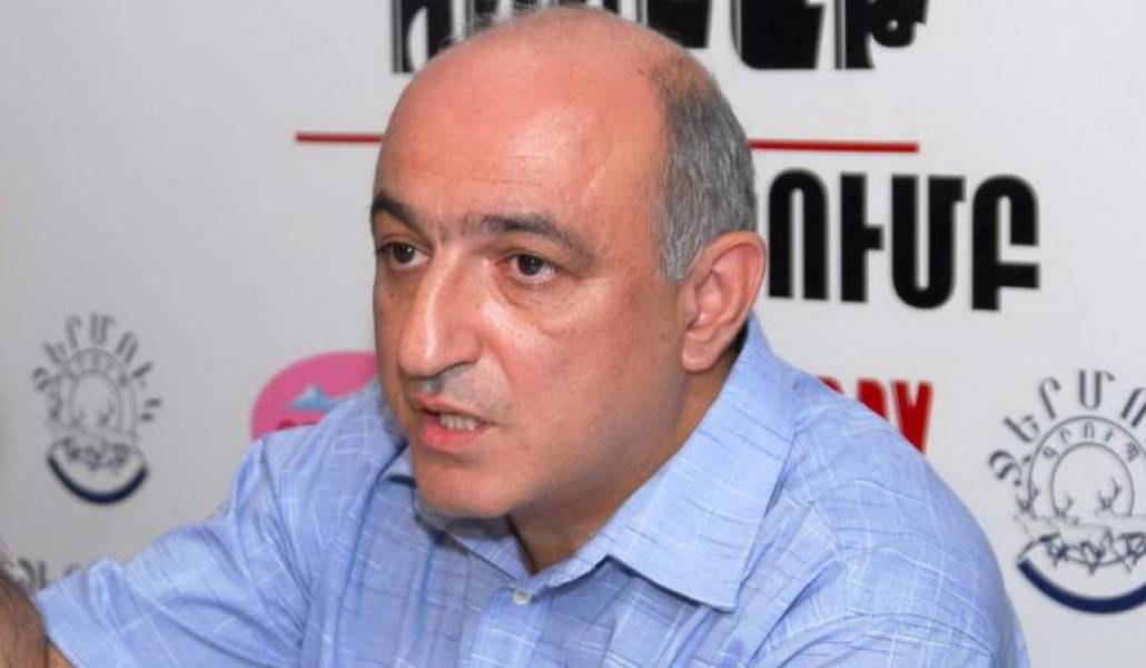 2ba1de57563260892ec3ea9e13cc9b8a