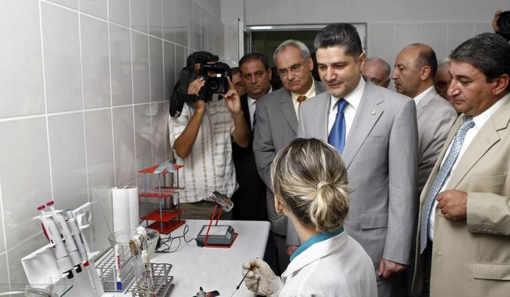 9a0f6ab814d11dbdcd0f8136c646317f