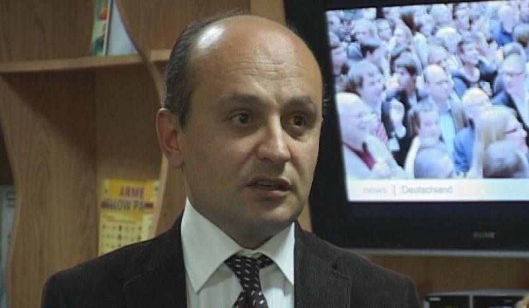 7bf7edc8af4089b7081b4bf8281b5144