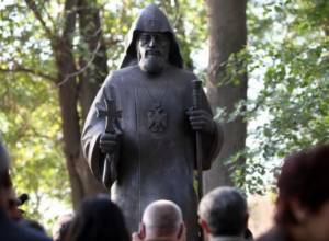 Памятник Патриарху – по инициативе Рыжкова