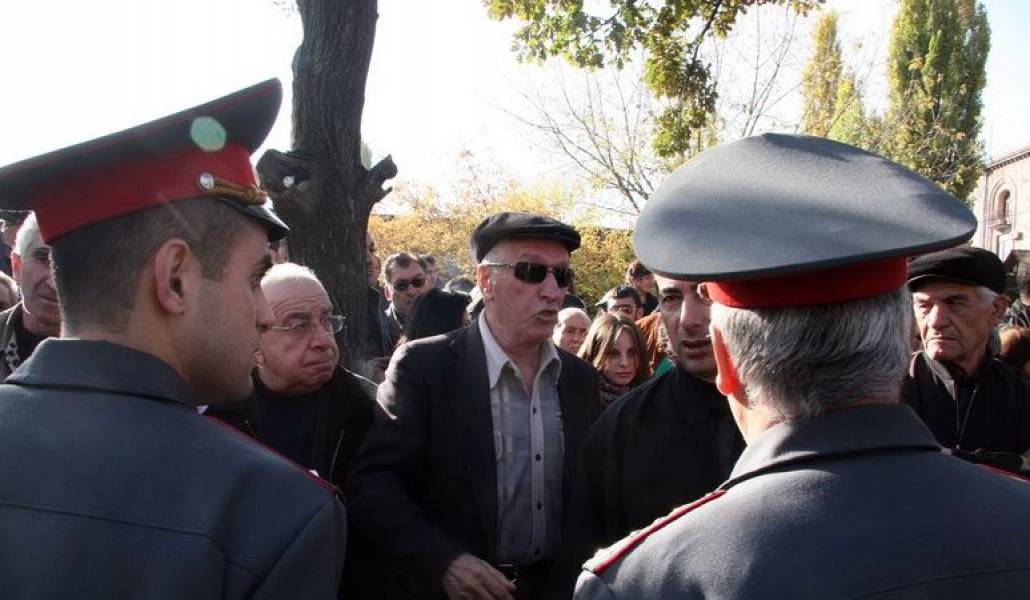 f0db3d1a10ba6a402869359db6ca20ab