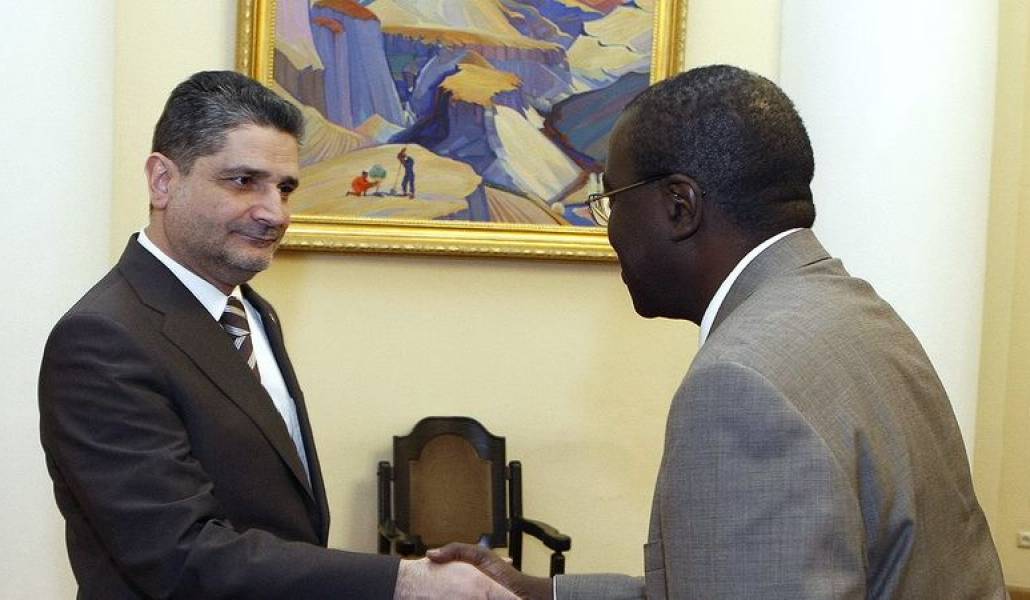 9e61557a76a20c6e390370eb72fedf98