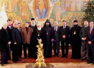 Патриарх подарил вино