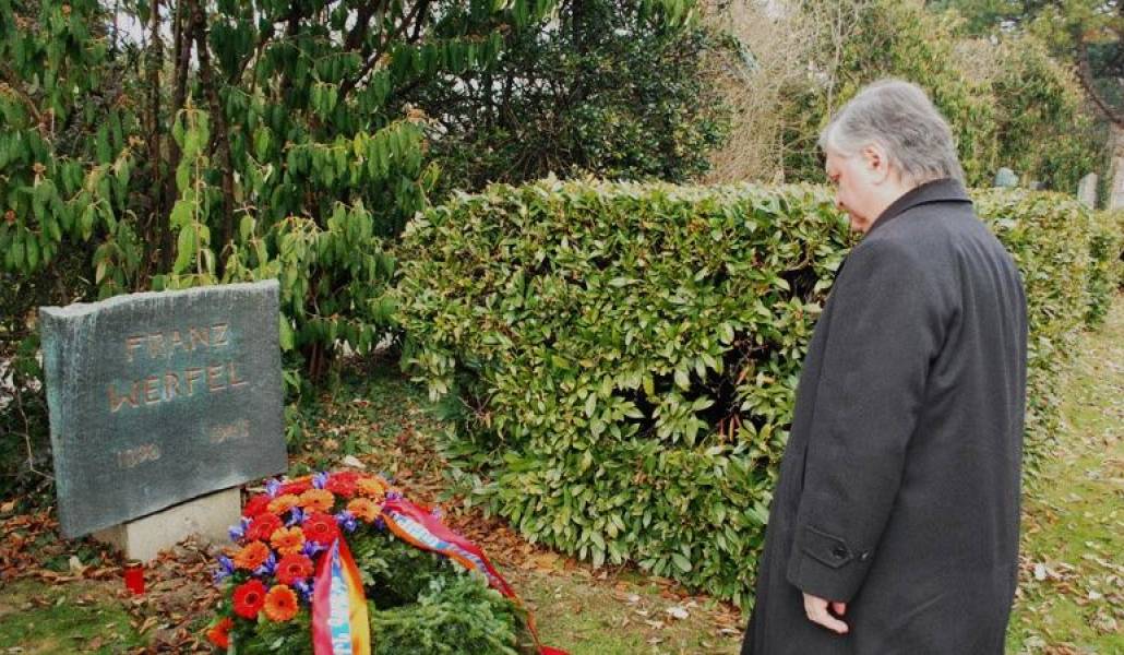 c38642dba3e415d80229c362c0512d18