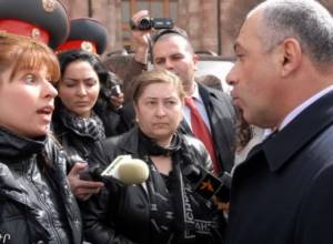 Сегодня полицейские разрешили