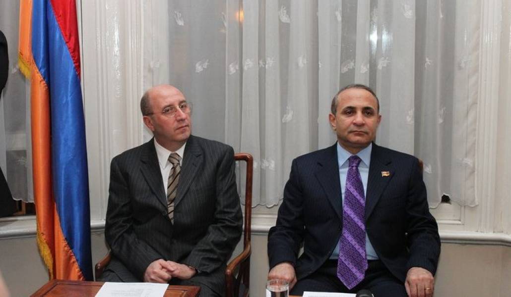 ba33f5587050601a155a0dee614d42a7