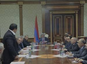 Саргсян созвал заседание