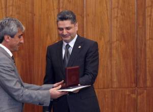 Памятная медаль премьера - предпринимателям