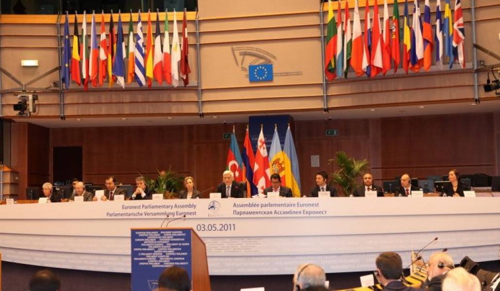 6fe68ed0a1e2487faccf991f7d664089