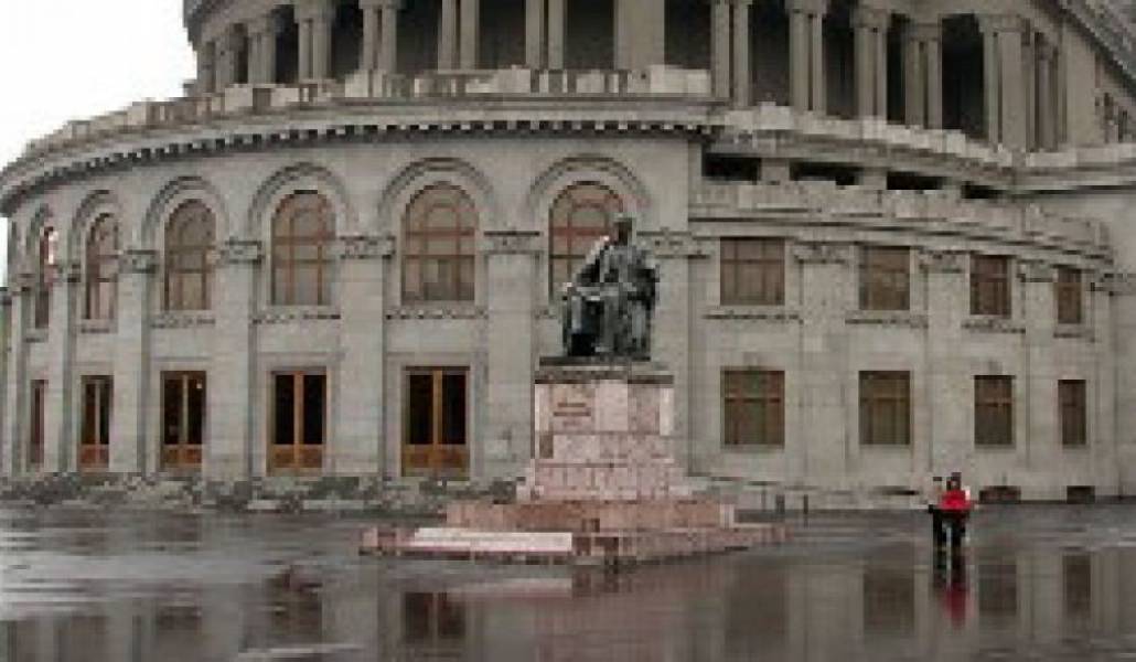 bee3fd05f8f350c8de1727d164f8da37