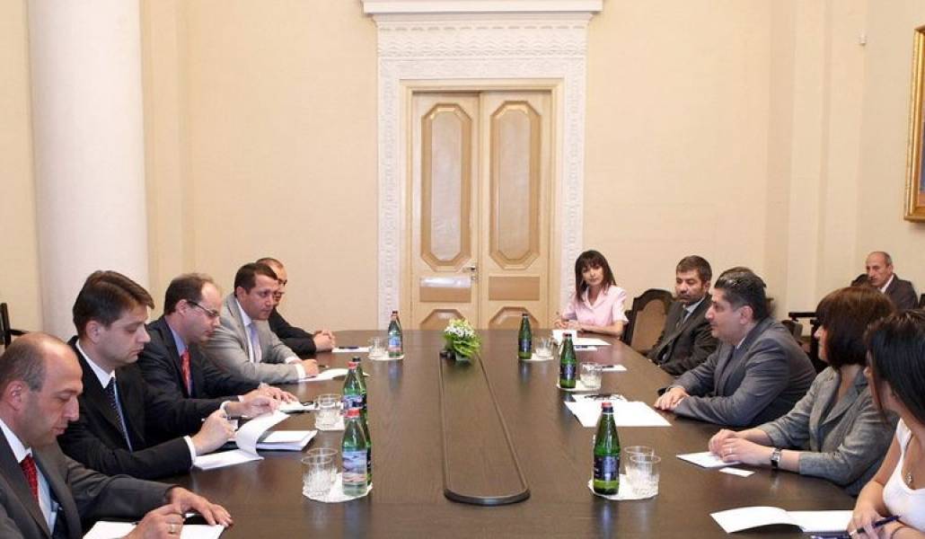 d9b69dd86c07fc2e6634f1685899f9d7