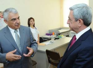 Серж Саргсян посетил больницу