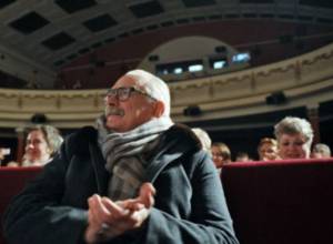 Студенты будут обучаться актерскому мастерству в долг