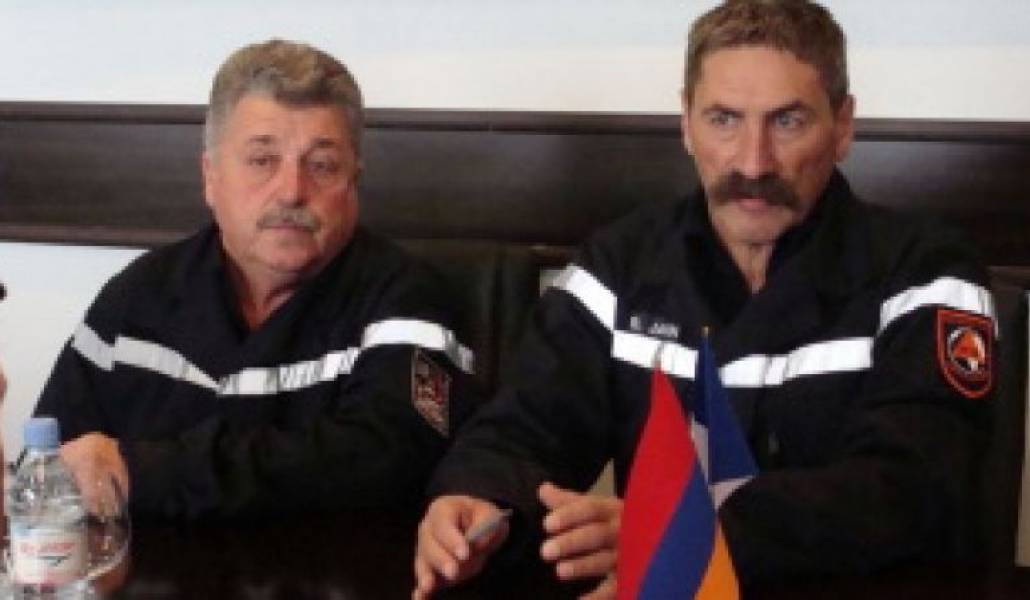 f15b1dbaa72236d918dfd3c81a5c6ab4