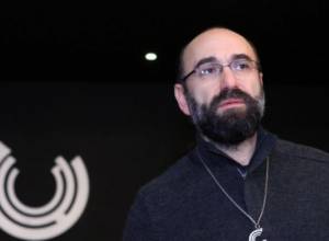 "В Армении идет борьба добра со злом"