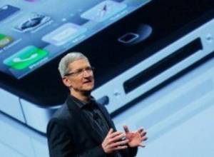 Новому руководителю Apple платят больше