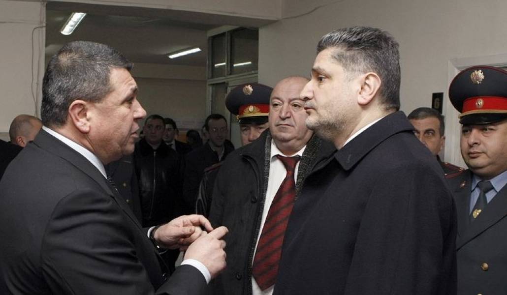 e6f903eb06b67f9577db2598aa3a248e