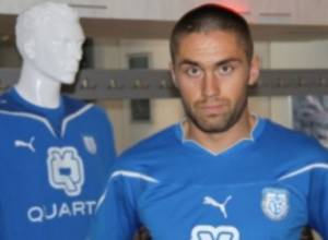 Бывший защитник «Бананца» обратился в суд.