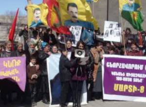 Курдские женщины провели акцию на 8 марта