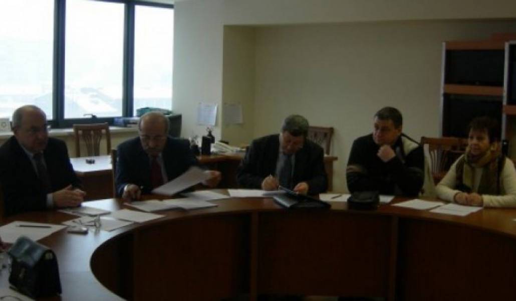 1b870fbbb06ae34c921973d7e4d18750