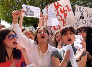 Ашотян не спустился, но...