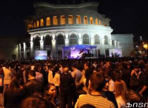 Дзах Арут: «Мое дело - петь»