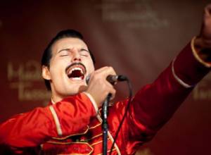 Фредди Меркьюри появится на сцене