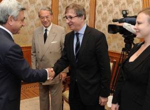 С. Саргсян: народ  НКР имеет право