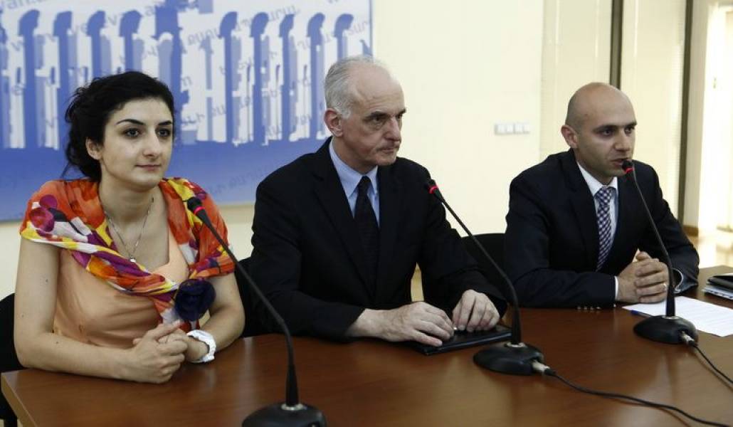 c369fc1ad7c21183dc2360650e78e077