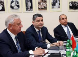 Премьер принял участие в Ялтинском заседании