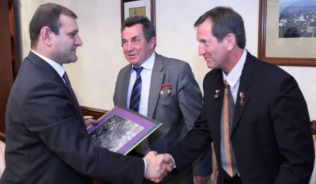 50e6cf3c2205a768b549179c0cd1de25