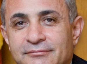 Овик Абраамян поздравил Соса Саргсяна