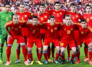 Вардан Минасян пригласил 24 игрока