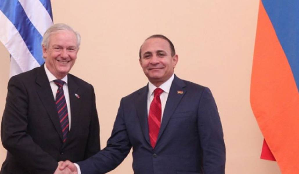 12a7f0ce13fb4570922e9007fc52a2e1