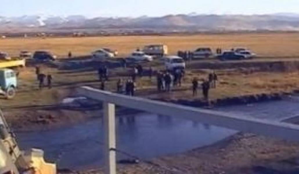 246632da744cce4f8229d16cd955beb2