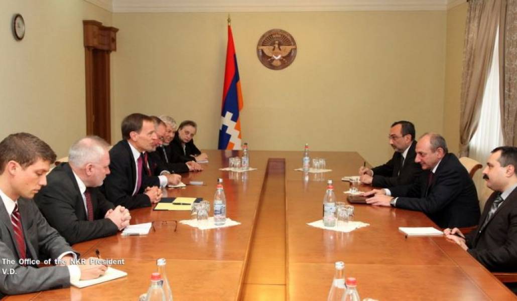 12a7946f142462629b9bd8dd4eb3461d