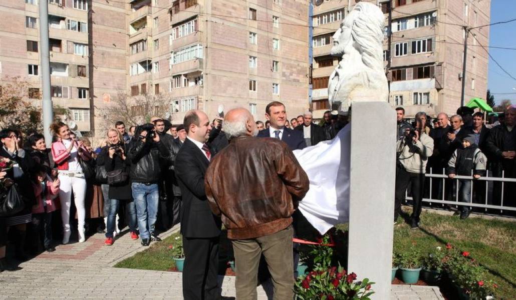 0b97f19ec43f32c6915e09a55a8b1da1